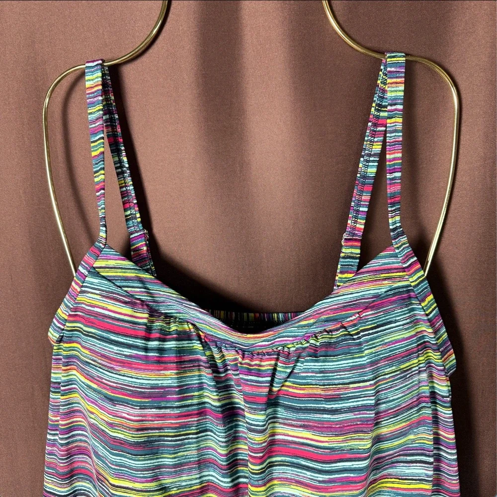 Lands' End Women's 8 Chlorine Resistant Blouson Tankini Swimsuit Top Deep Sea Na